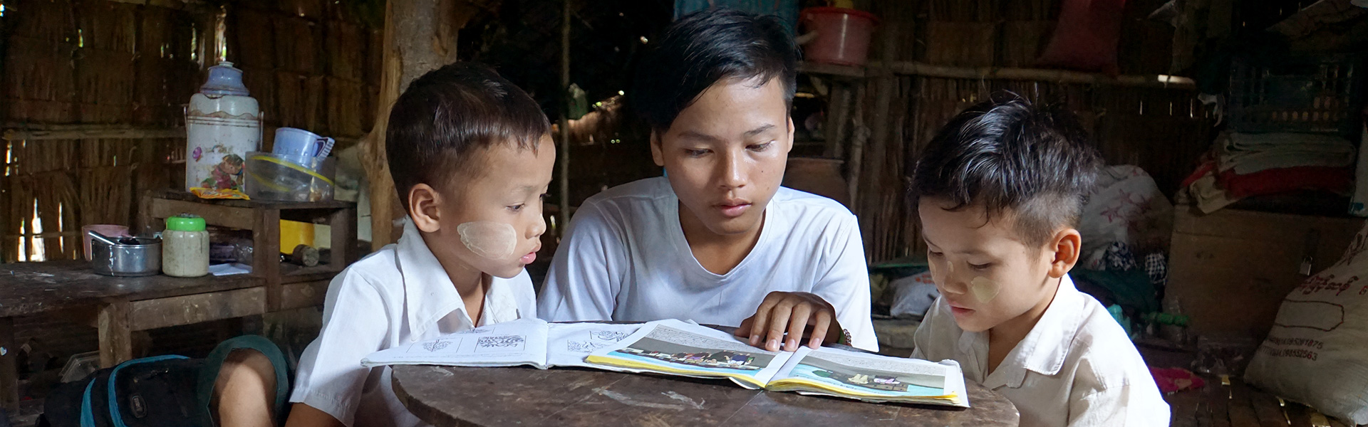 myanmar-brothers-homework-school-2