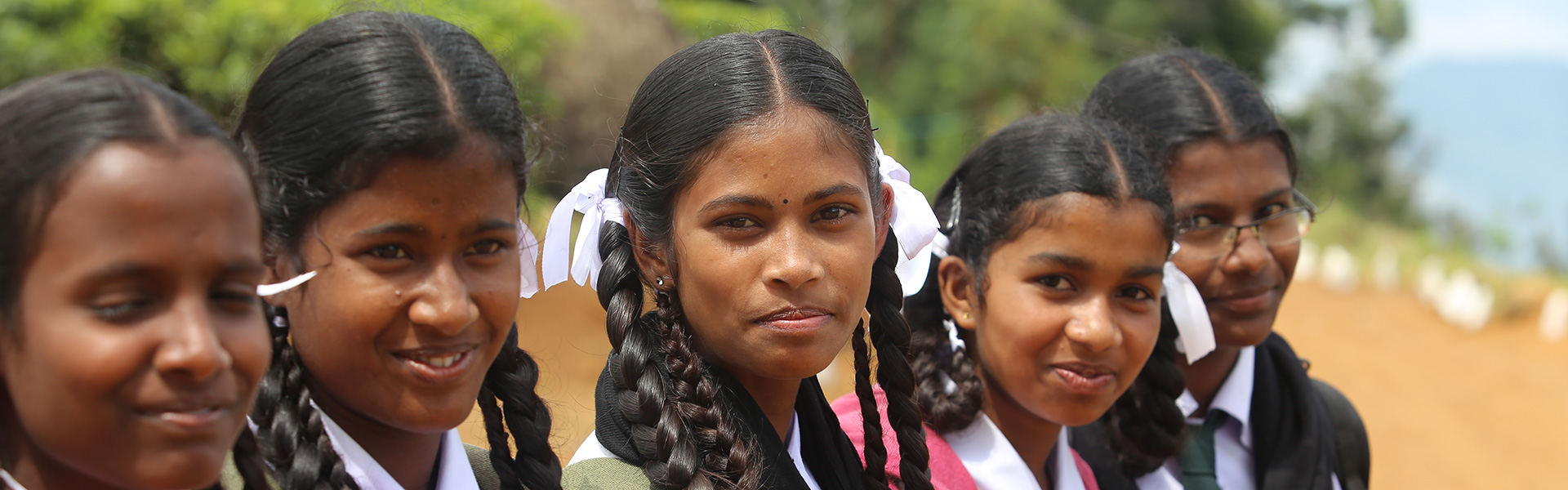 sri-lanka-adolescent-school-girls